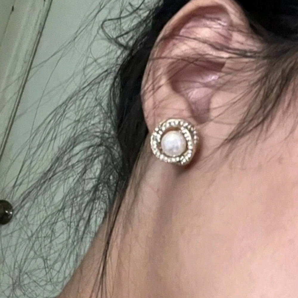 💖 2/$30 Women's vintage Elegant faux pearl & rhinestone evening stud earrings - Picture 10 of 13